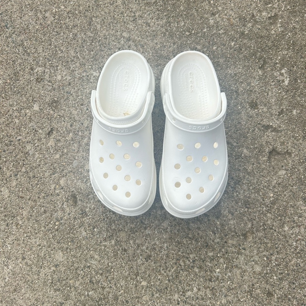 Crocs Bae Clog In White Size W10 - image 6